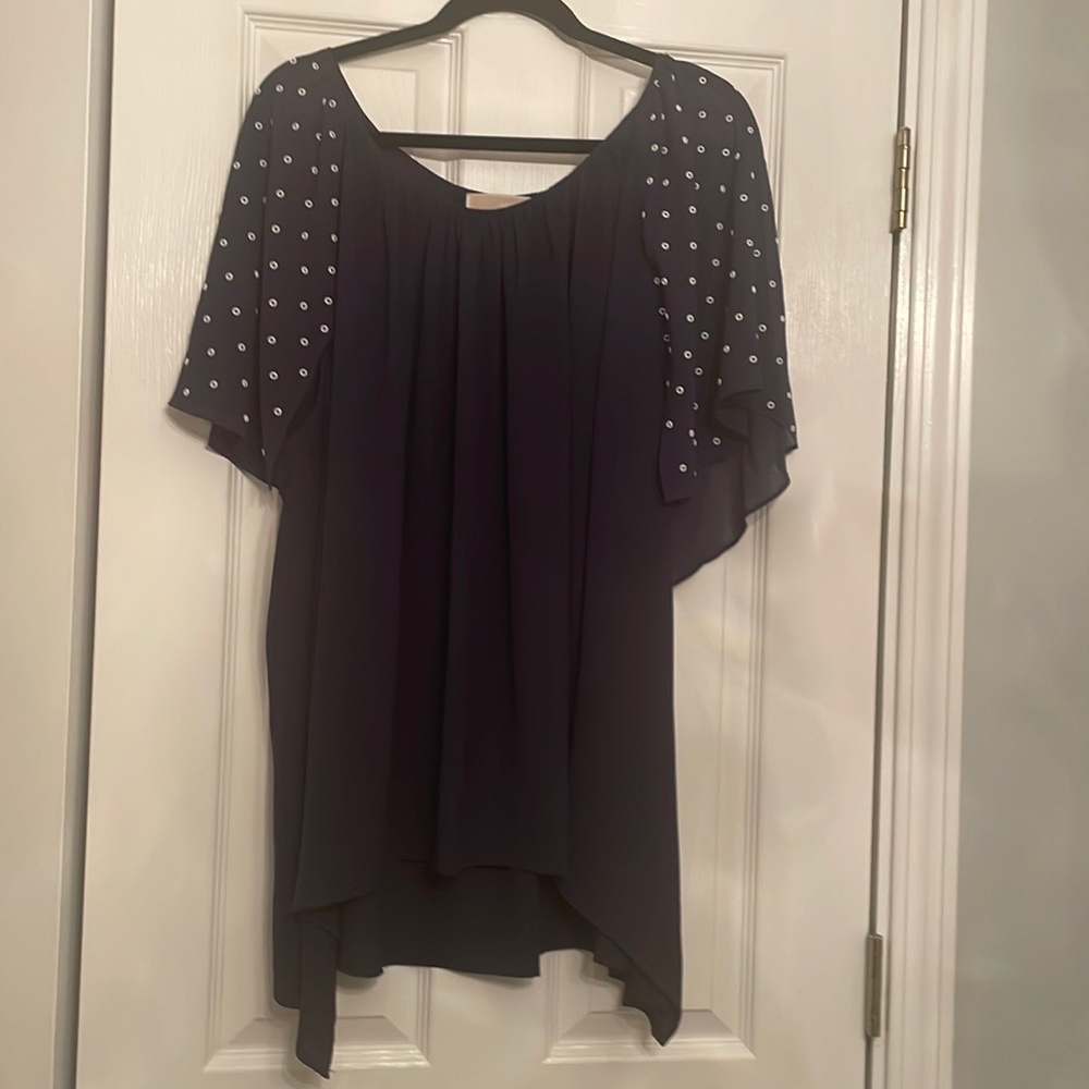 Michael Kors blue chiffon top with detail white circles in 4x